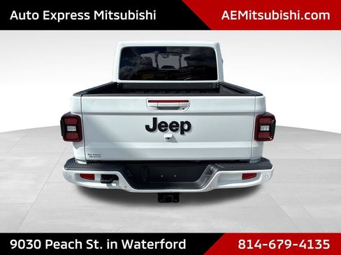 Used 2022 Jeep Gladiator Overland AWD/4WD image 6