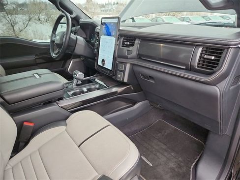 Used 2023 Ford F150 Lightning Platinum image 30