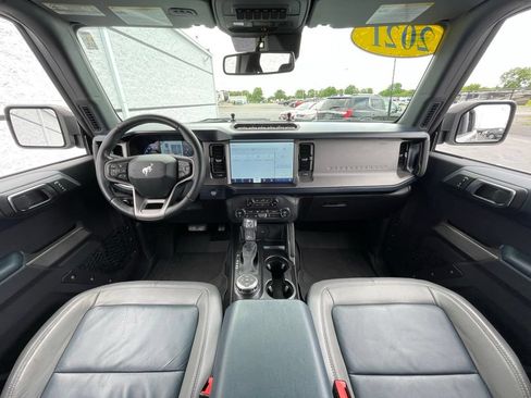 Used 2021 Ford Bronco First Edition AWD/4WD image 3
