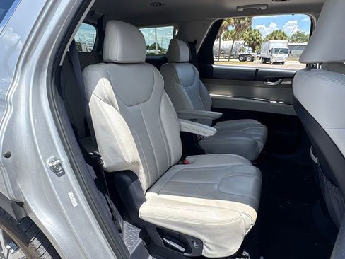 Used 2021 Hyundai Palisade SEL w/ Premium Package FWD image 15