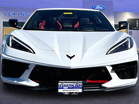 Used 2022 Chevrolet Corvette Stingray Preferred Cpe w/ Engine Appearance Package RWD image 2