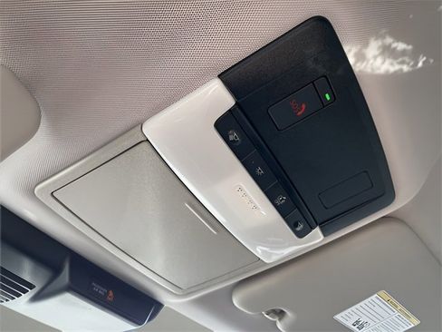 Used 2023 Mitsubishi Outlander SE image 24