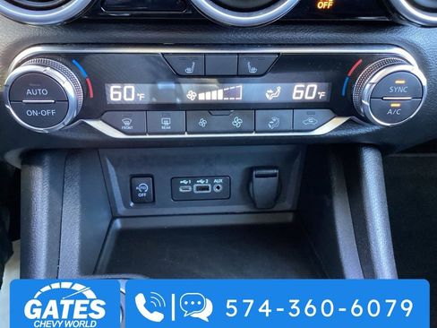 Used 2025 Nissan Sentra SR FWD image 16