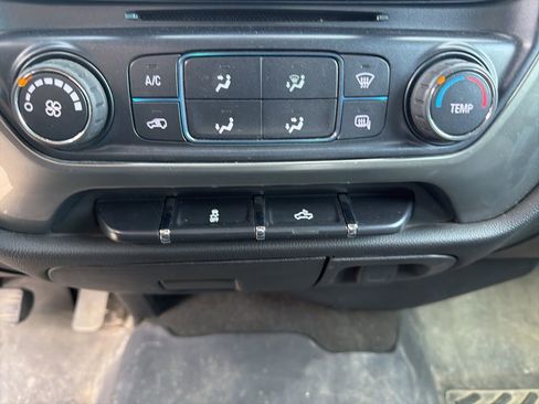 Used 2018 Chevrolet Silverado 1500 LT image 16