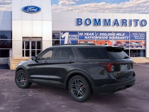 New 2026 Ford Explorer ST-Line w/ ST-Line Street Pack AWD/4WD image 4