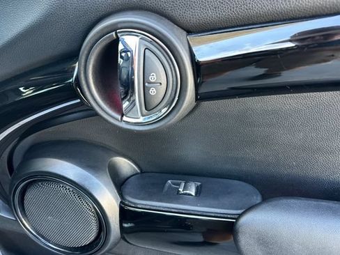 Used 2021 MINI Cooper S w/ 6.5" Touchscreen Package FWD image 19