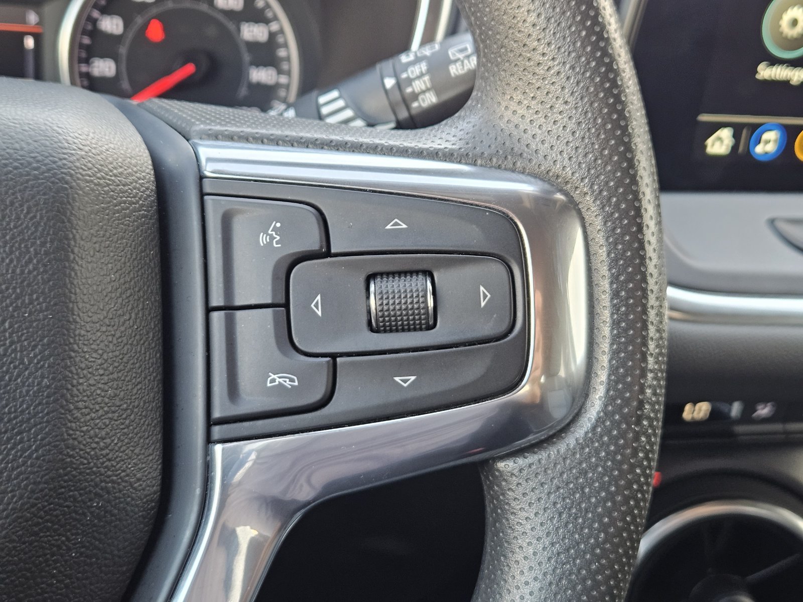 Used 2023 Chevrolet Blazer LT w/ Convenience Package FWD image 27