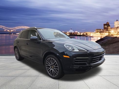 Used 2022 Porsche Cayenne AWD/4WD image 4