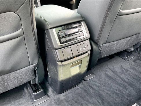 Certified 2024 Subaru Ascent Onyx Edition image 18