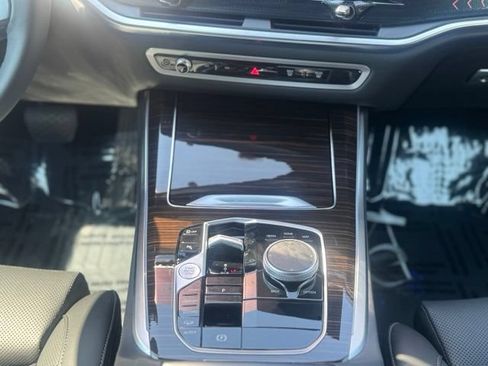 Used 2026 BMW X5 xDrive40i w/ Premium Package AWD/4WD image 24