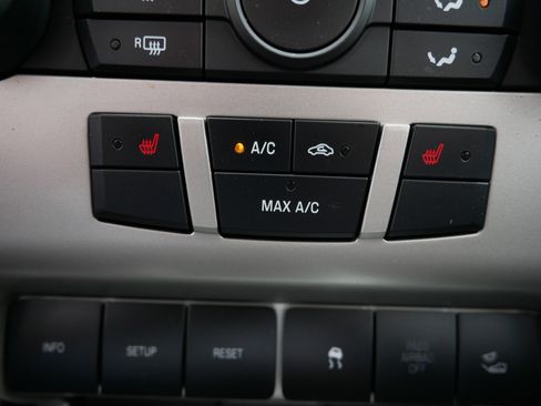 Used 2011 Ford Focus SEL FWD image 32