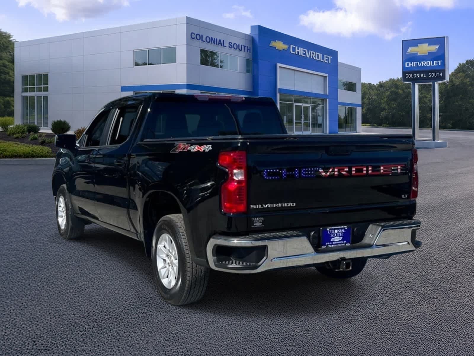 Certified 2024 Chevrolet Silverado 1500 LT AWD/4WD image 4