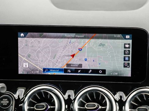 Used 2023 Mercedes-Benz GLA 250 4MATIC image 12