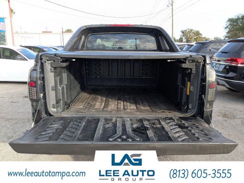 Used 2004 Chevrolet Avalanche Z66 w/ Preferred Equipment Group image 12