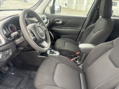 Certified 2023 Jeep Renegade Latitude image 16