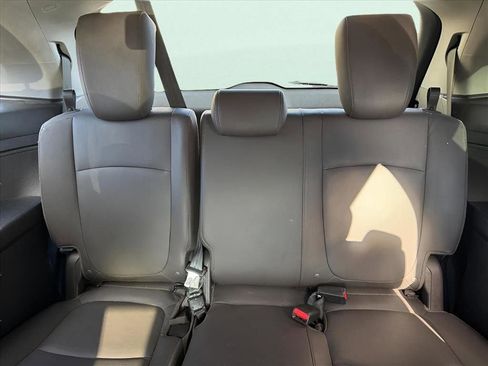 Used 2018 Honda Odyssey Touring image 15