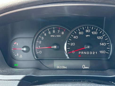 Used 2006 Cadillac DTS w/ Trunk Convenience Package image 14