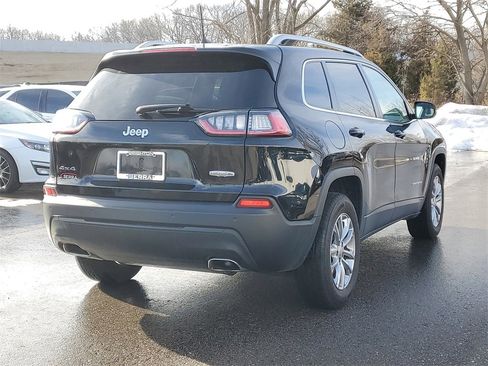 Used 2021 Jeep Cherokee Latitude Lux image 3