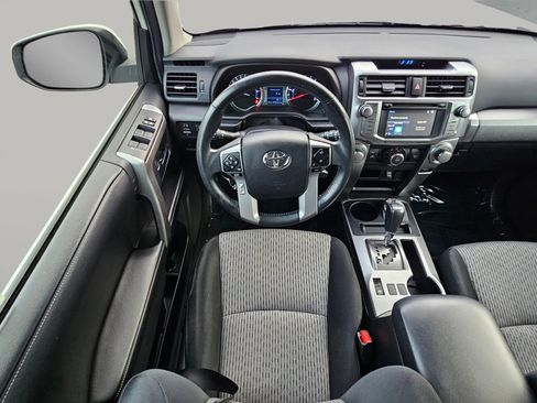 Used 2017 Toyota 4Runner SR5 image 3