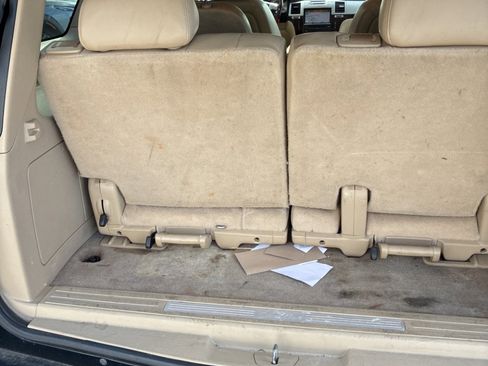 Used 2009 Cadillac Escalade AWD image 25