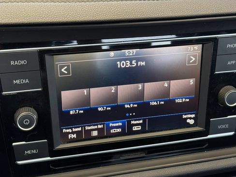 Used 2021 Volkswagen Jetta SE FWD image 19