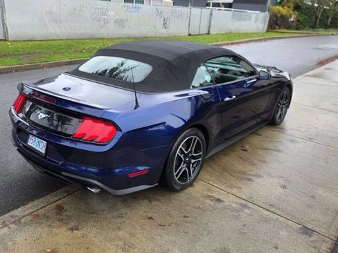 Used 2018 Ford Mustang Premium image 5