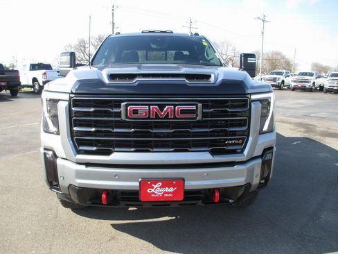 Used 2026 GMC Sierra 2500 AT4 w/ AT4 Premium Plus Package image 11