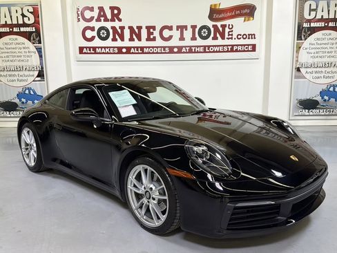 Used 2022 Porsche 911 Carrera 4 image 2