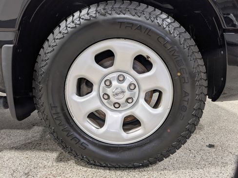 Used 2021 Nissan Titan S w/ S Utility Package image 15