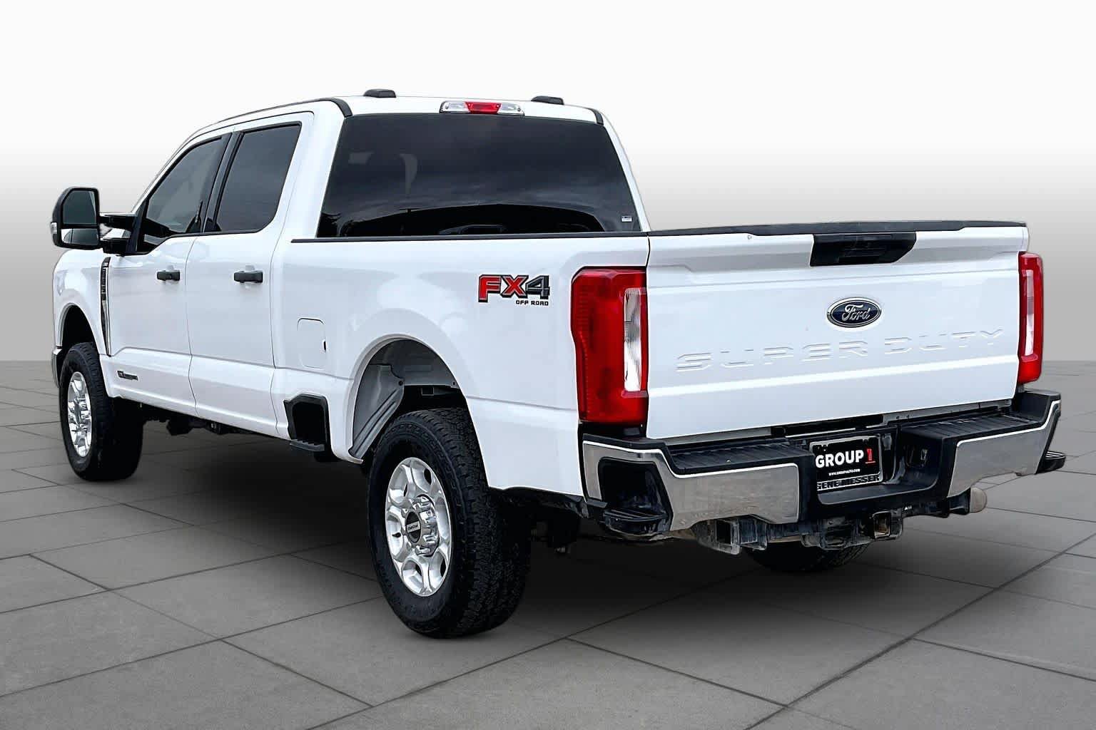 Used 2024 Ford F250 XLT w/ FX4 Off-Road Package AWD/4WD image 11