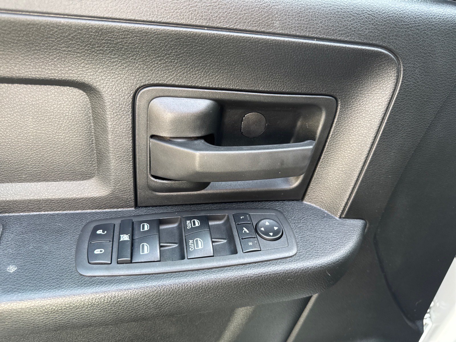 Used 2022 RAM 2500 Tradesman w/ Safety Group AWD/4WD image 7