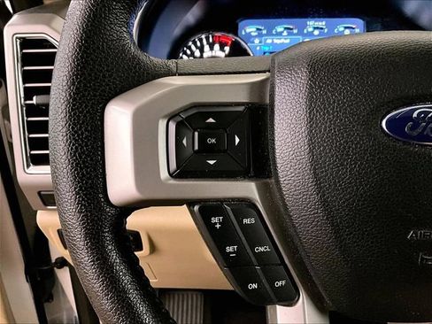Used 2015 Ford F150 Lariat w/ Equipment Group 502A Luxury AWD/4WD image 17