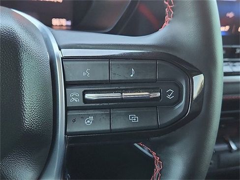 Certified 2025 Chevrolet Colorado Z71 w/ Z71 Convenience Package 2 image 16