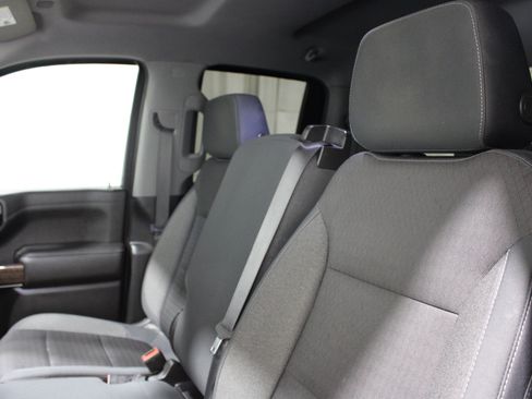 Used 2019 GMC Sierra 1500 SLE w/ SLE Value Package AWD/4WD image 4