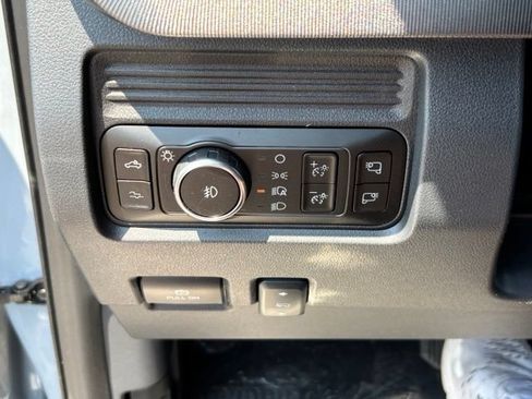 New 2026 Ford F350 Platinum w/ Tremor Off-Road Package AWD/4WD image 33