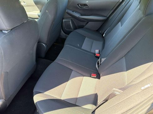 Used 2025 Nissan Sentra SV FWD image 14