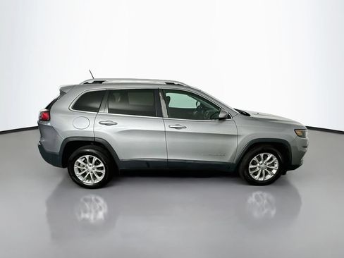 Used 2019 Jeep Cherokee Latitude w/ Popular Appearance Group FWD image 8