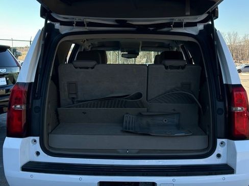 Used 2019 Chevrolet Tahoe LS w/ Enhanced Driver Alert Package image 30