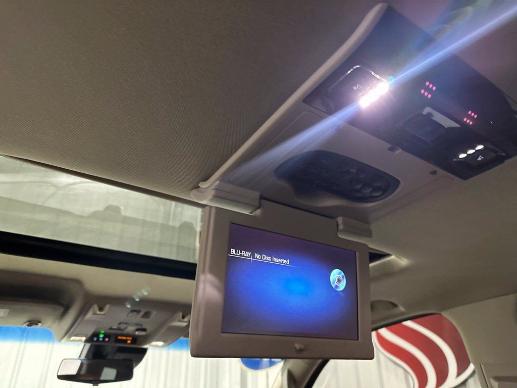 Used 2020 Cadillac Escalade Luxury AWD/4WD image 25