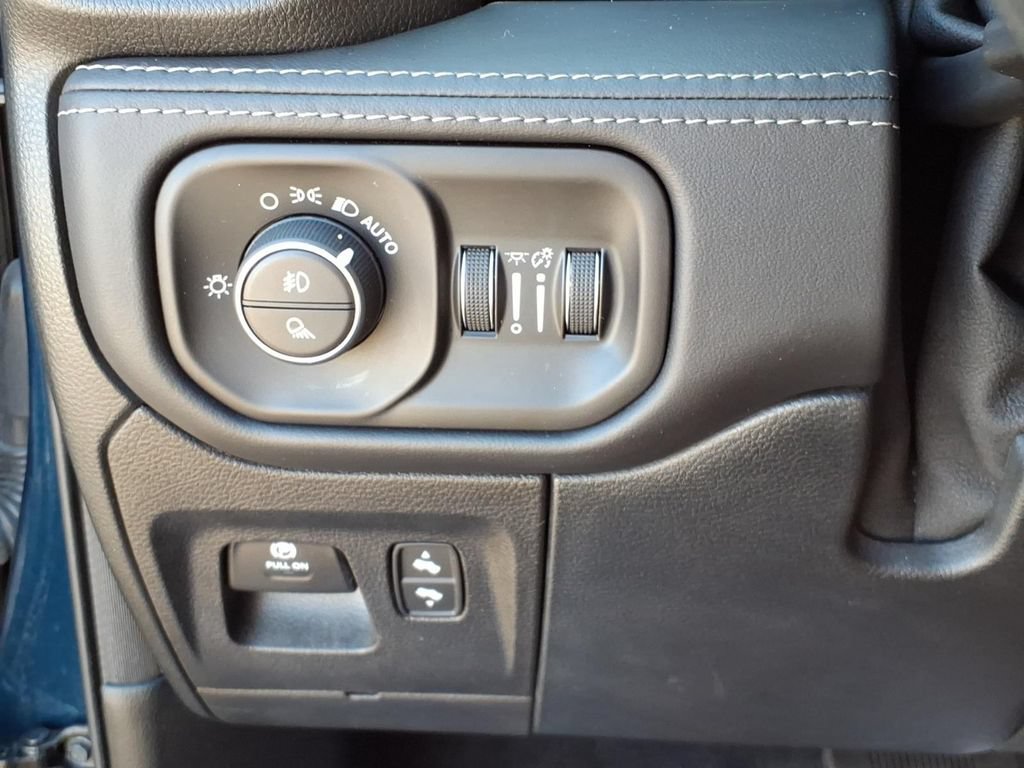 Used 2022 RAM 1500 Limited AWD/4WD image 22