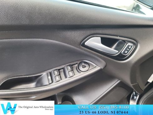 Used 2016 Ford Focus SE FWD image 13