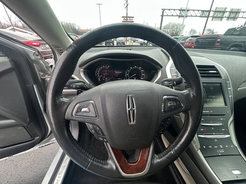 Used 2011 Lincoln MKX AWD w/ Sight & Sound Pkg image 8