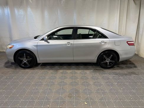 Used 2007 Toyota Camry XLE FWD image 5