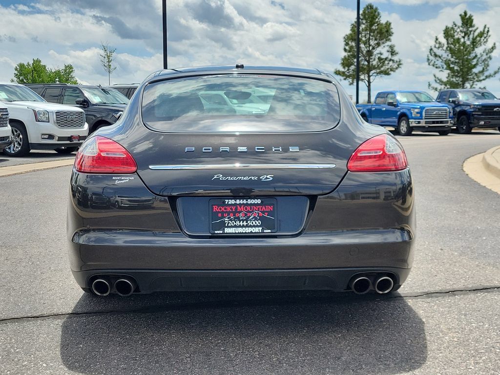 Used 2012 Porsche Panamera 4S image 5