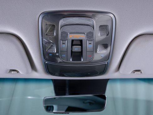 Used 2022 Genesis GV70 2.5T Advanced w/ Advanced Package image 27