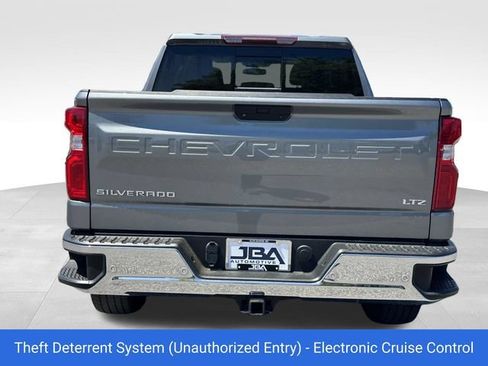 Certified 2022 Chevrolet Silverado 1500 LTZ w/ LTZ Convenience Package II AWD/4WD image 25