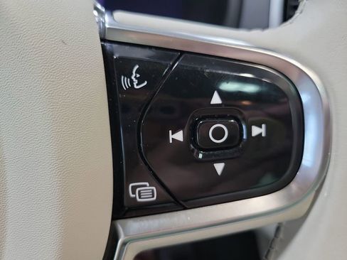 Used 2024 Volvo XC90 B6 Plus image 44