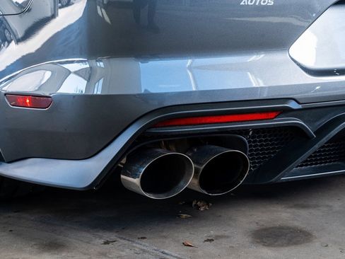 Used 2021 Ford Mustang Shelby GT500 w/ Technology Package image 29