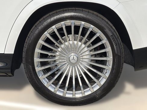 New 2026 Mercedes-Benz Maybach GLS 600 4MATIC image 11