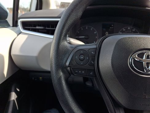 Used 2023 Toyota Corolla LE w/ Carpet Mat Package (TMS) image 20